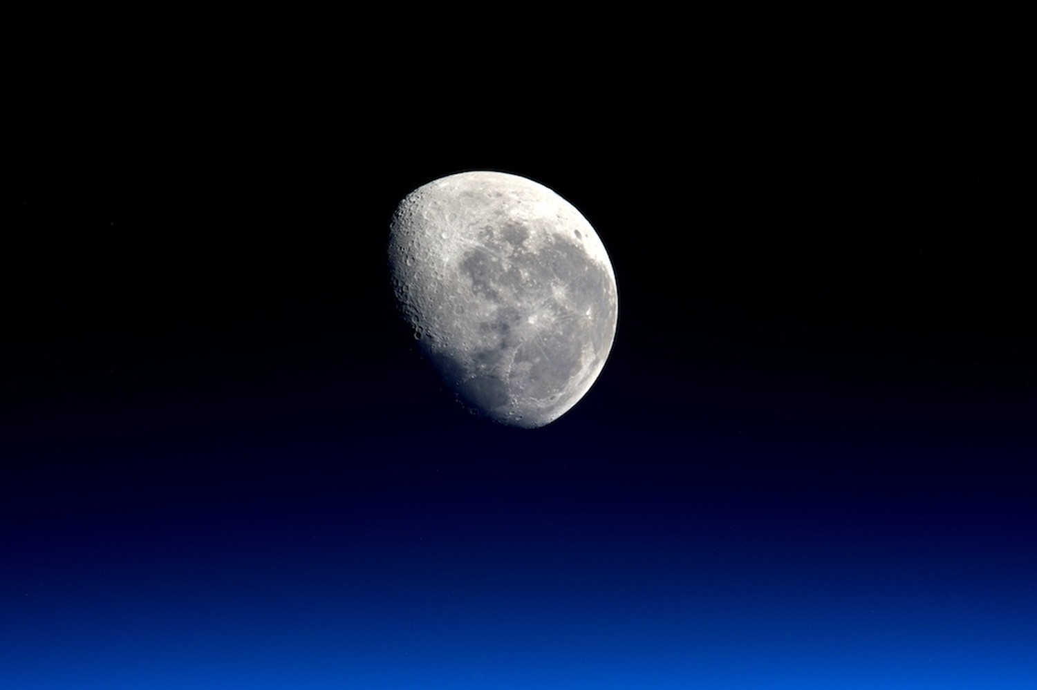 moon-2-2.jpg